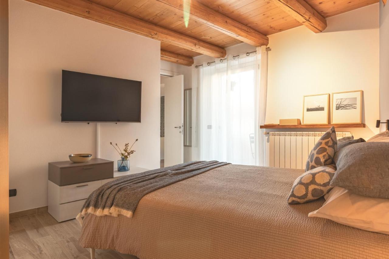 Casa Del Borgo "Aria & Acqua" Sul Lago Maggiore Maccagno Exterior foto