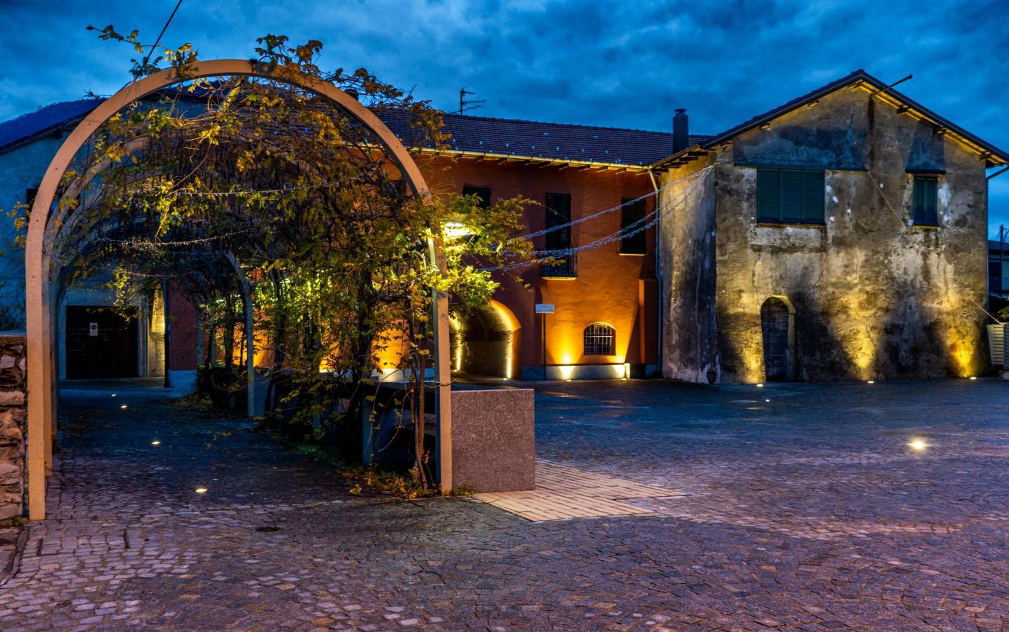 Casa Del Borgo "Aria & Acqua" Sul Lago Maggiore Maccagno Exterior foto