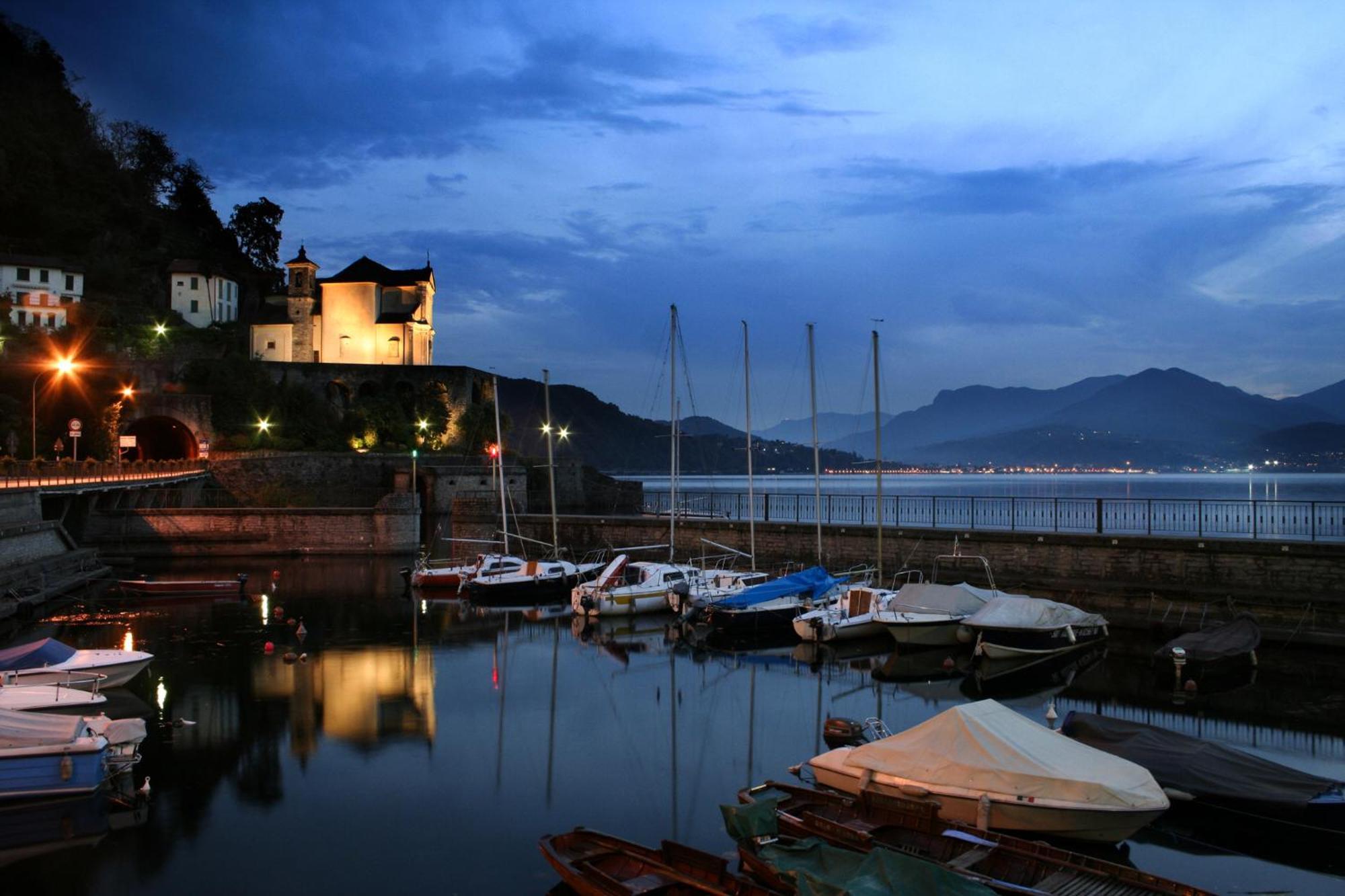 Casa Del Borgo "Aria & Acqua" Sul Lago Maggiore Maccagno Exterior foto