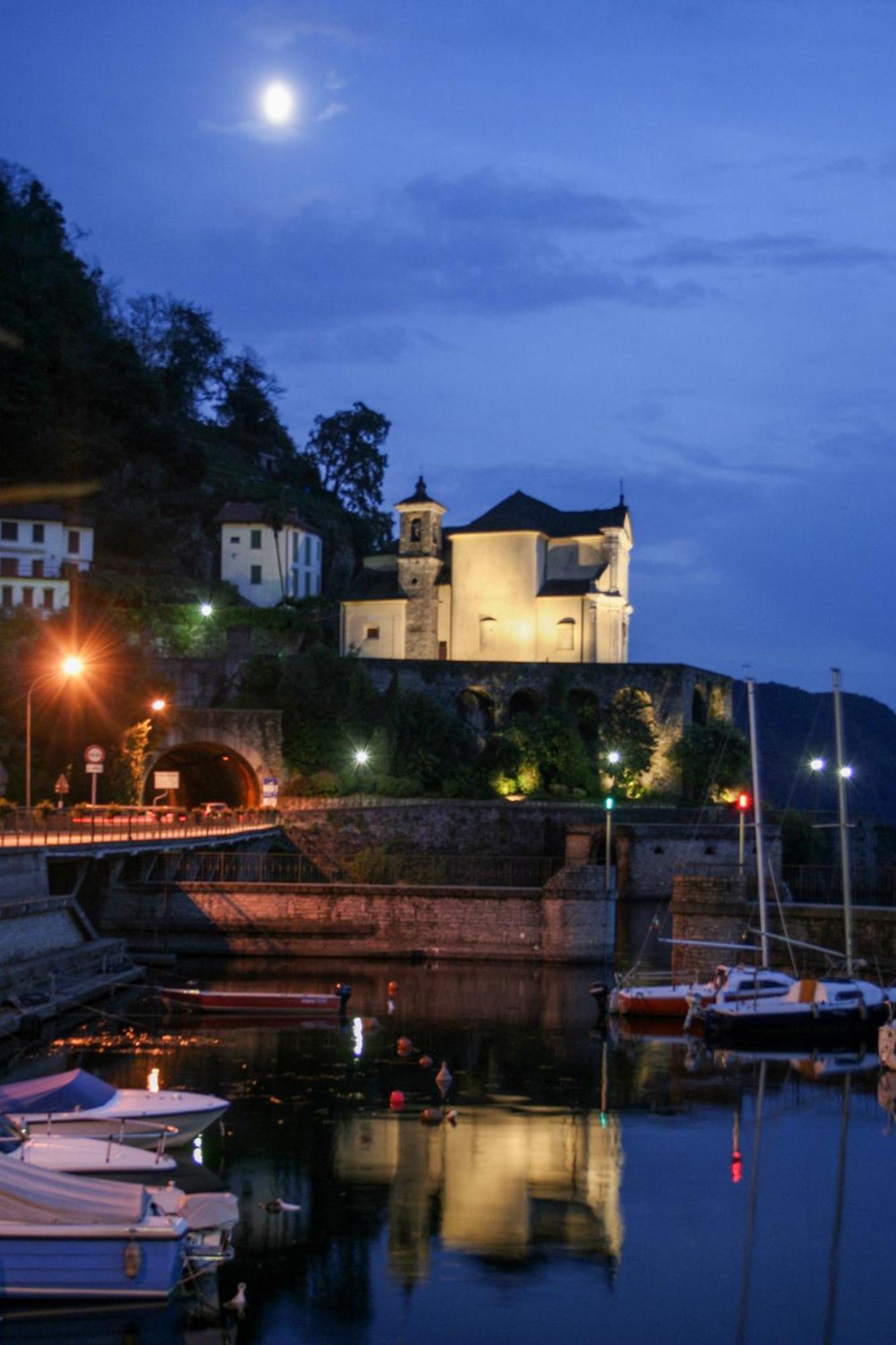 Casa Del Borgo "Aria & Acqua" Sul Lago Maggiore Maccagno Exterior foto