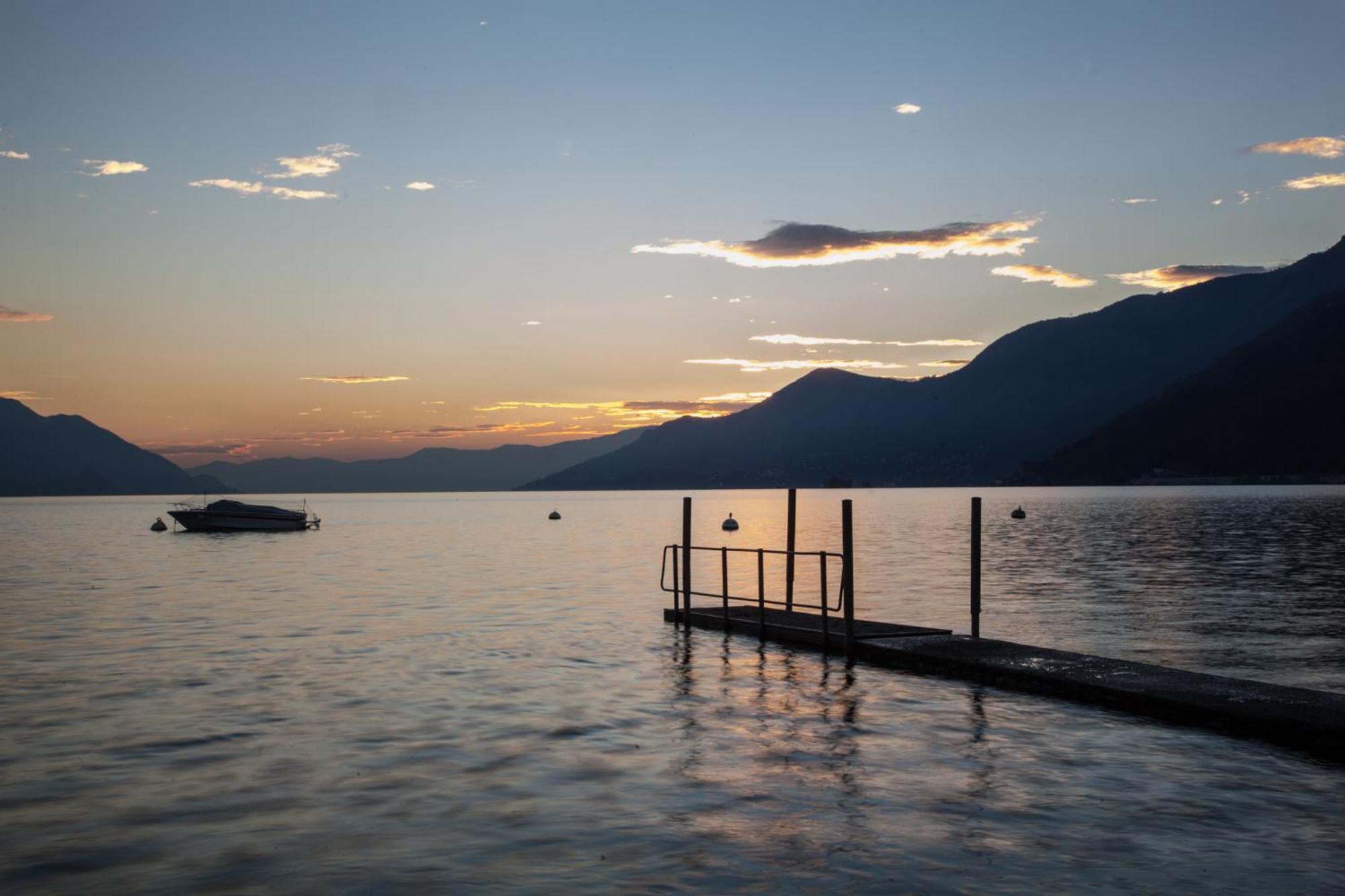 Casa Del Borgo "Aria & Acqua" Sul Lago Maggiore Maccagno Exterior foto